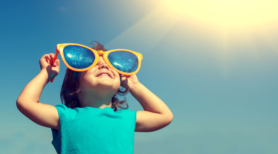 Bébé au soleil, risques et conseils préventifs
