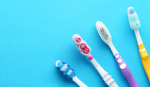 Comment choisir une bonne brosse à dents?