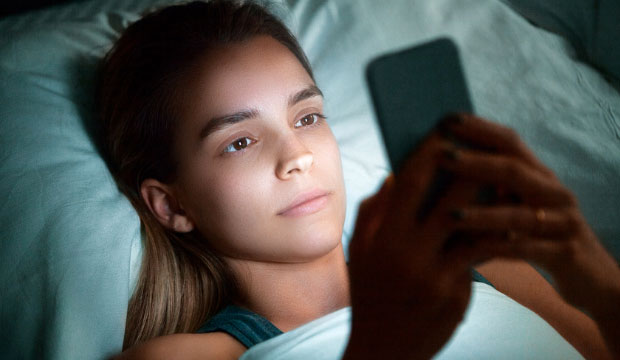 Les effets de la lumière bleue sur le sommeil et la santé