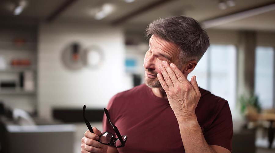 Sécheresse oculaire : causes, symptômes et solutions pour mieux protéger ses yeux
