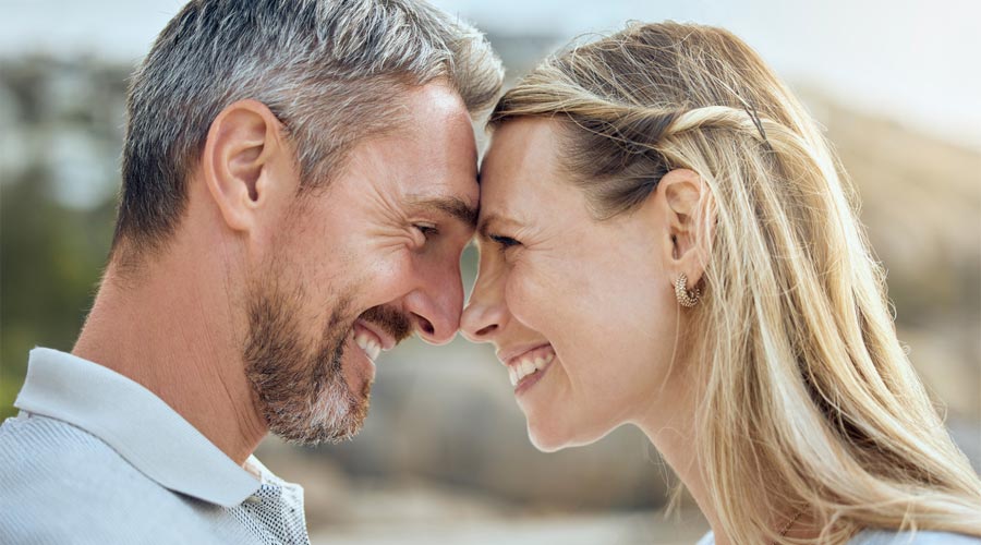 Soin du visage pour hommes et femmes : 5 conseils pour une peau saine et éclatante