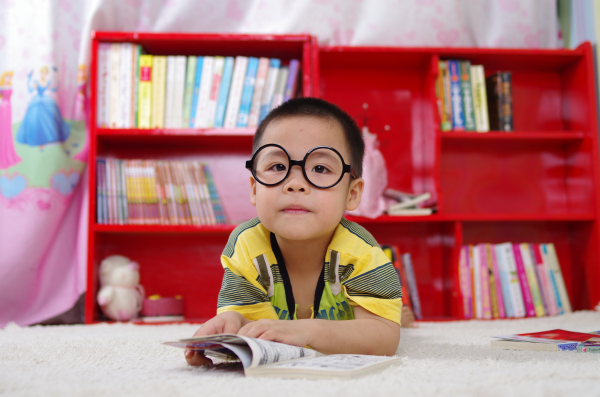 La Société canadienne d'ophtalmologie exhorte les parents à porter attention à la vision de leurs enfants pour leur permettre de bien commencer l'année scolaire