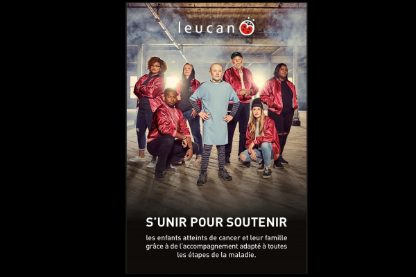 L'Illumination en Or de Leucan pour le mois de sensibilisation au cancer chez l'enfant