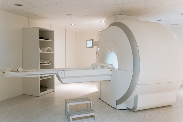 Travaux de l'Institut de la pertinence des actes médicaux - Québec réinvestit plus de 18 M$ en médecine spécialisée dans neuf projets majeurs