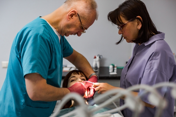 Tourisme dentaire : jugement favorable à l’Ordre des dentistes du Québec