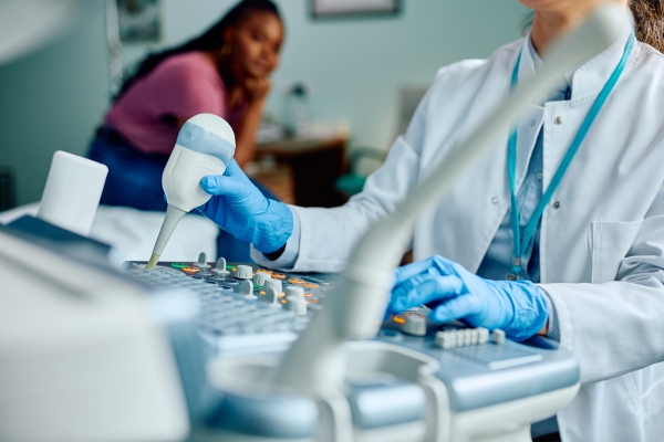 La production d’isotopes médicaux au Canada prend son envol pour mieux lutter contre le cancer