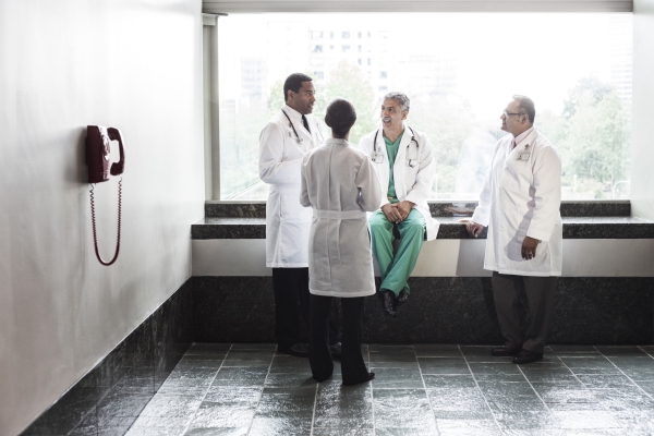 Les médecins canadiens demeurent fragilisés par l’épuisement professionnel selon l’Association médicale canadienne
