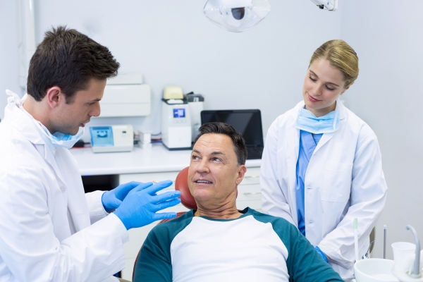 Près de six millions de Canadiens désormais couverts par le Régime canadien de soins dentaires