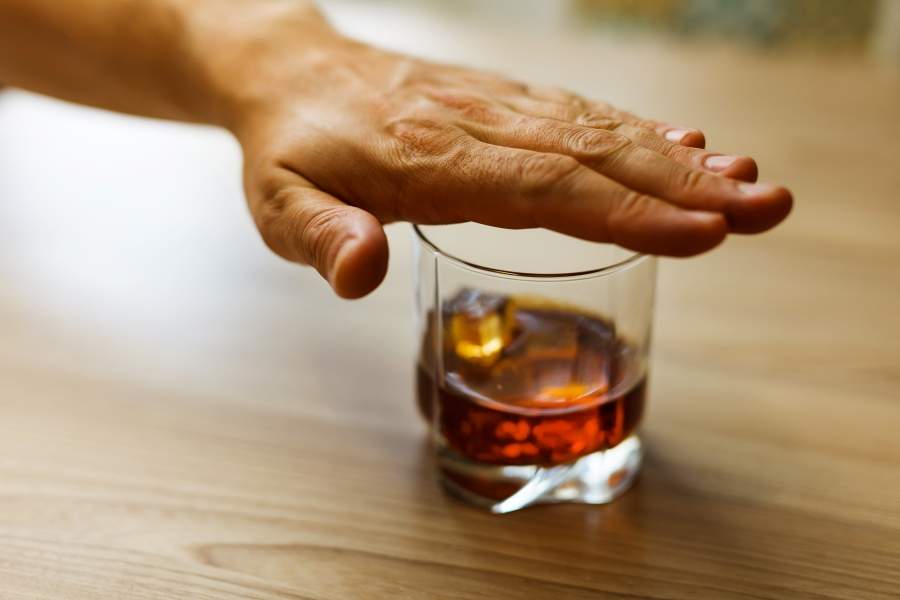 Usage de substances au Canada : près de 300 000 hospitalisations et 16,4 milliards de dollars en soins de santé en 2024