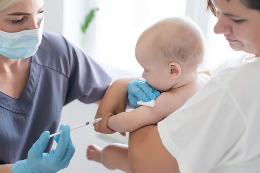 Le Québec ajoute le vaccin PREVNAR 20 à son programme de vaccination des nourrissons