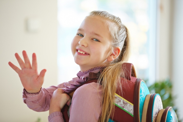 6 signes que quelque chose cloche avec le sac à dos de votre enfant