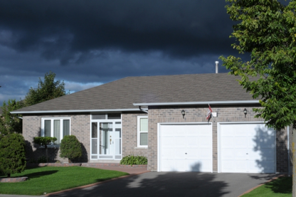 La campagne d'occupe-toi du radon encourage les canadiens à tester leur maison afin de détecter un gaz cancérigène
